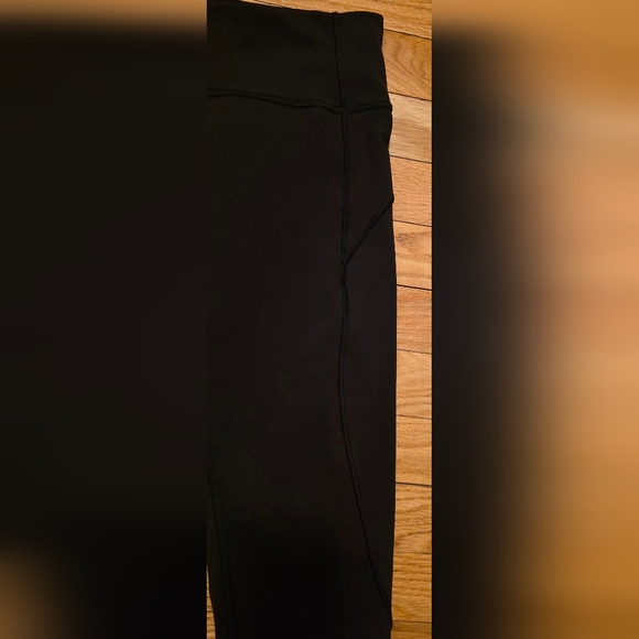 Lululemon Women's 6 Black In Movement High-Waisted Everlux Leggings - Picture 3 of 13